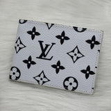 Louis vuitton wallet |White|