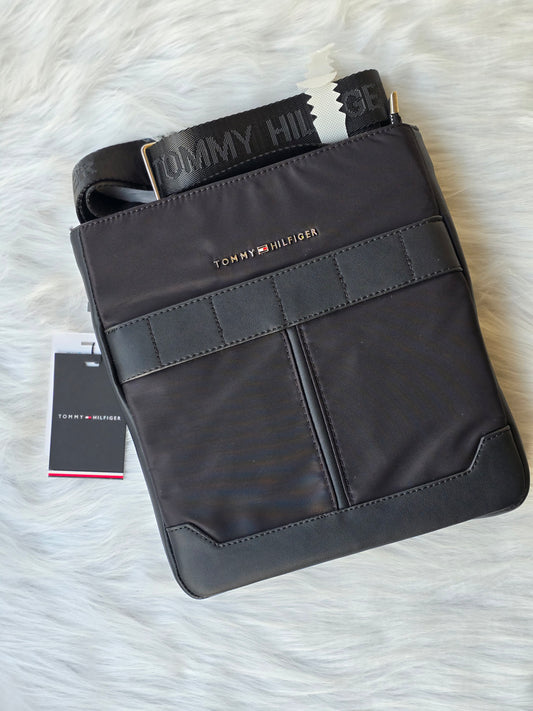 Tommy Hilfiger Crossbody Bag |Black|