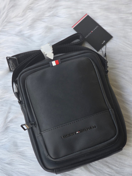 Tommy Hilfiger Crossbody Bag |Black|